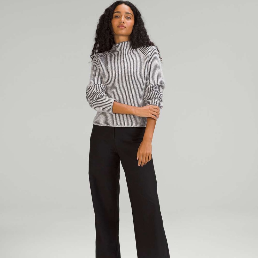Lululemon Cotton-Cashmere Blend Mock Neck Sweater Powdered Clay Sz 8❤️